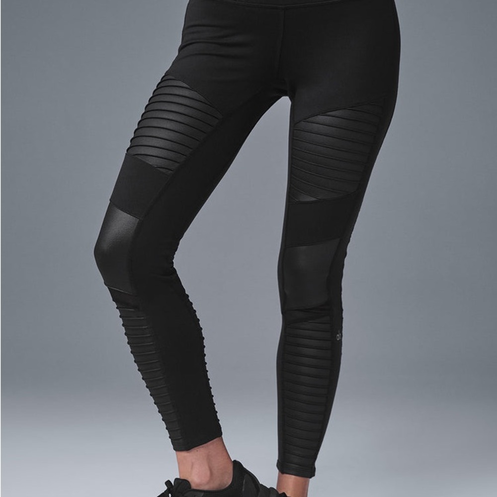 ALO Yoga Black Ribbed Leggings